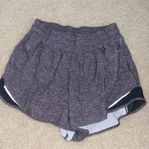 size 6 hotty hot lululemon shorts